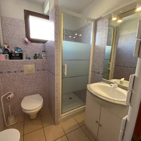 וילה V0782 - 6 Personnes Climatisee Avec Terrasse 400 M De La