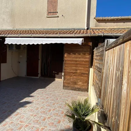 V0782 - 6 Personnes Climatisee Avec Terrasse 400 M De La וילה